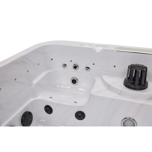 Luxury Spas Hot Tubs Luxury Spas Social 5 Person Hot Tub Studio Series