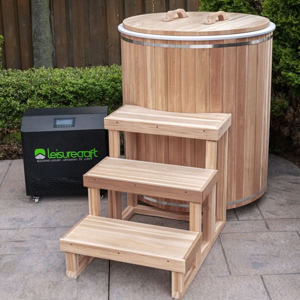 Dundalk LeisureCraft Cold Plunge Tubs Dundalk LeisureCraft The Arctic Cold Plunge Tub - Clear Red Cedar