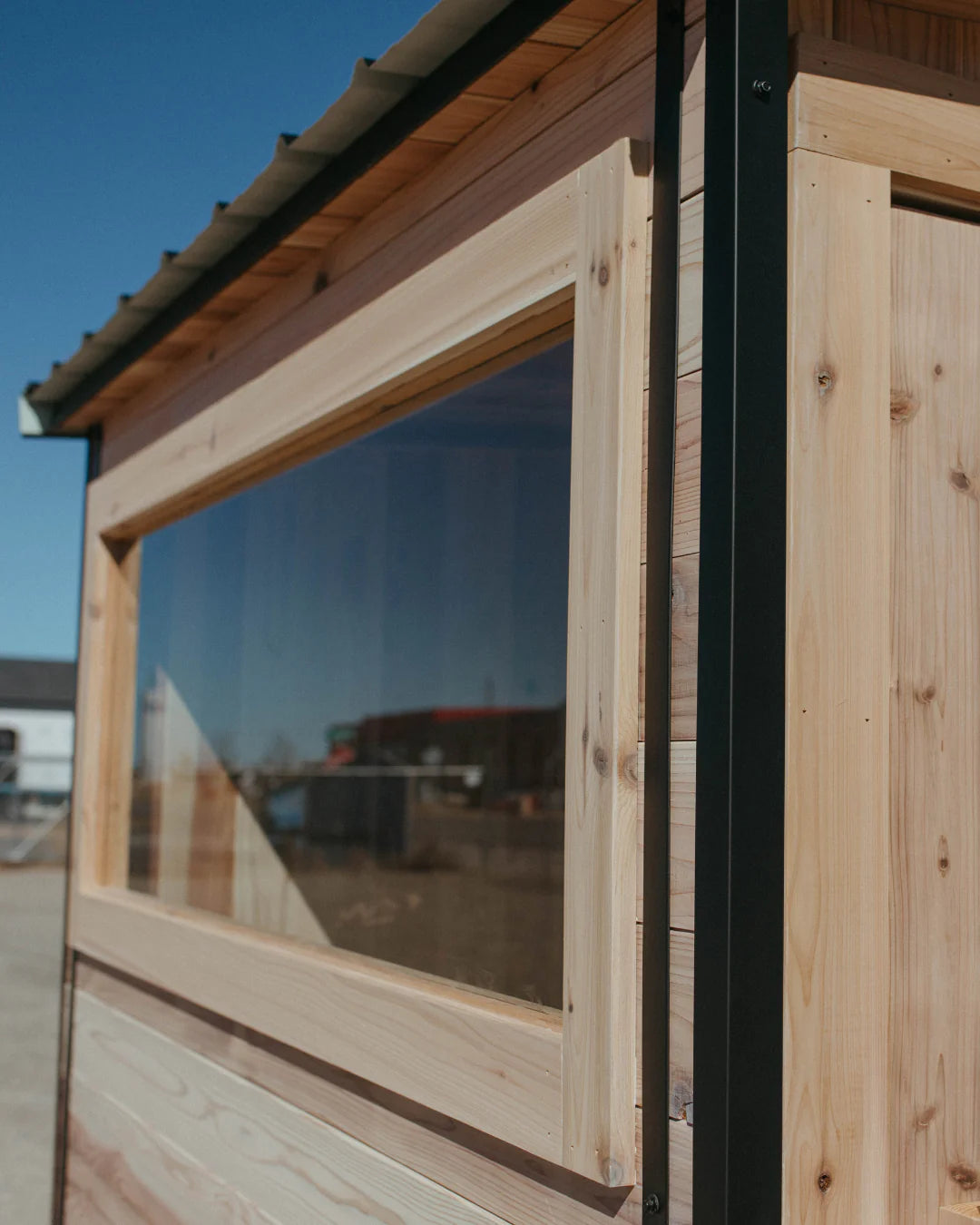 Sweat Kingdom Saunas Sweat Kingdom The Summit 2-6 Person Traditional Outdoor-Indoor Sauna
