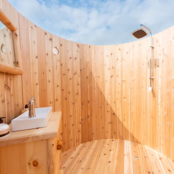 Dundalk LeisureCraft Showers Dundalk LeisureCraft Skylight Washroom/Shower Combo