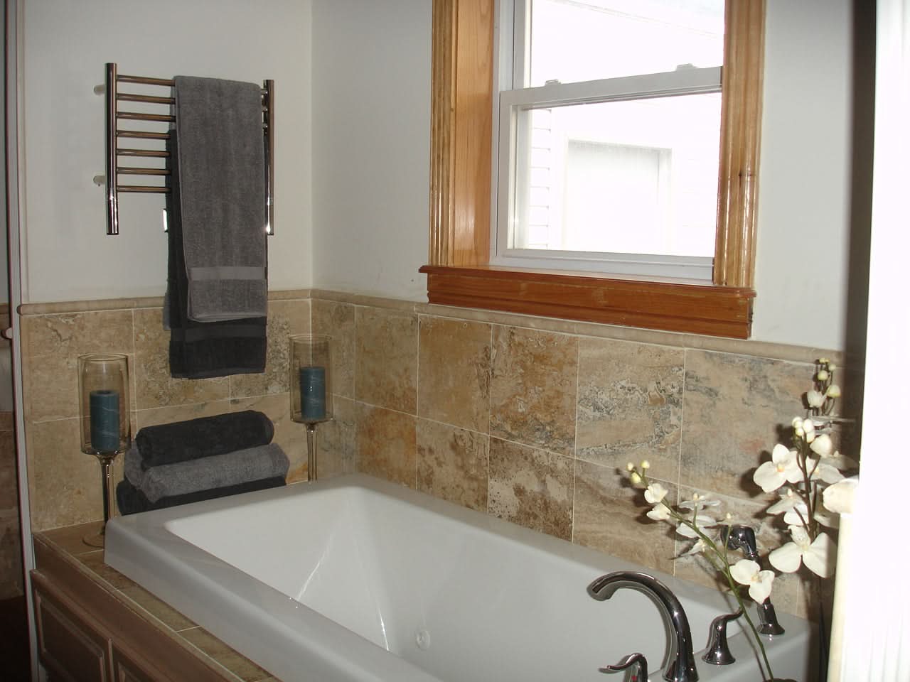 Amba Towel Racks Amba Jeeves Model H Straight 7 Bar Hardwired Towel Warmer
