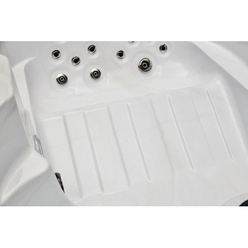 Luxury Spas Hot Tubs Luxury Spas Regal 4-Person Hot Tub Studio Series