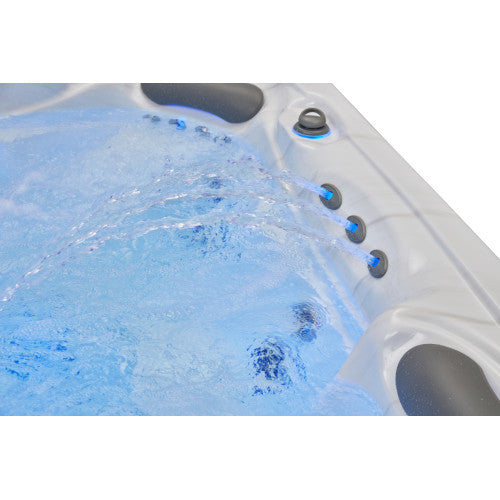 Luxury Spas Infinity 5-Person Hot Tub Elite Series