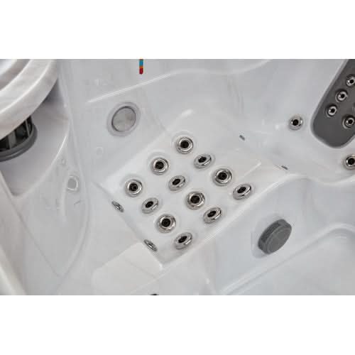Luxury Spas Hot Tubs Luxury Spas Infinity 5-Person Hot Tub Elite Series