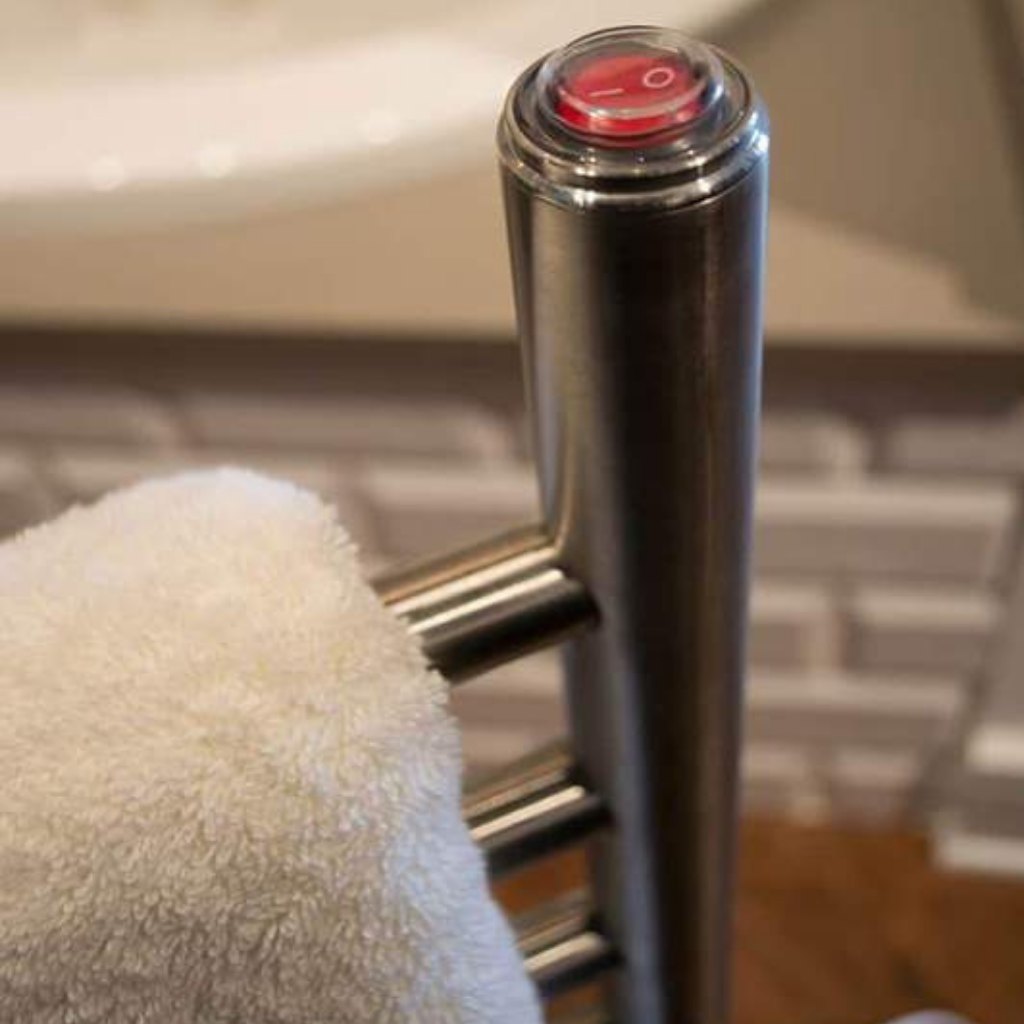 Amba Solo SOLO 33 Heated Towel Rack