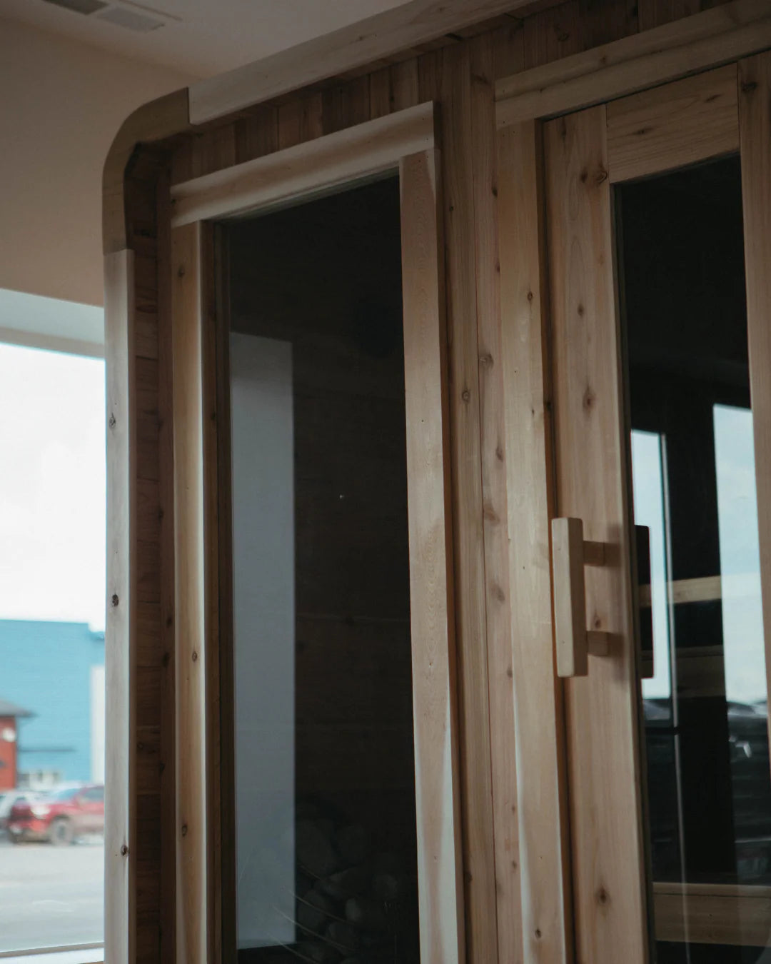 Sweat Kingdom Saunas Sweat Kingdom The Sweat Cabin 4 Person Traditional Outdoor-Indoor Sauna