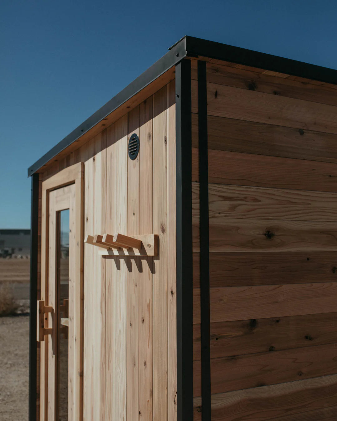 Sweat Kingdom Saunas Sweat Kingdom The Summit 2-6 Person Traditional Outdoor-Indoor Sauna