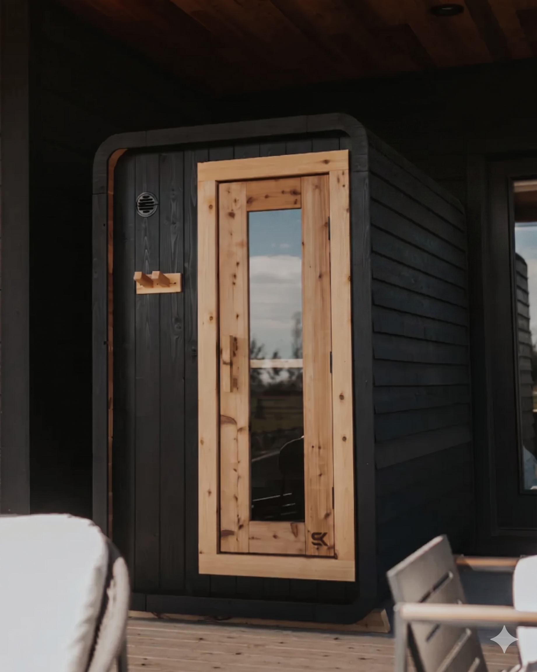 Sweat Kingdom Saunas Sweat Kingdom The Sweat Pod 2-4 Person Traditional Outdoor-Indoor Sauna Blackout Edition