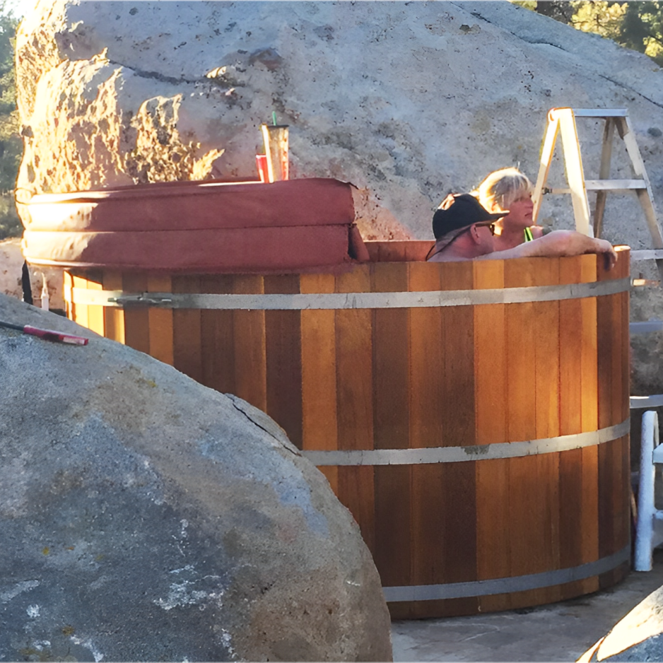 Northern Lights Classic Cedar Hot Tub